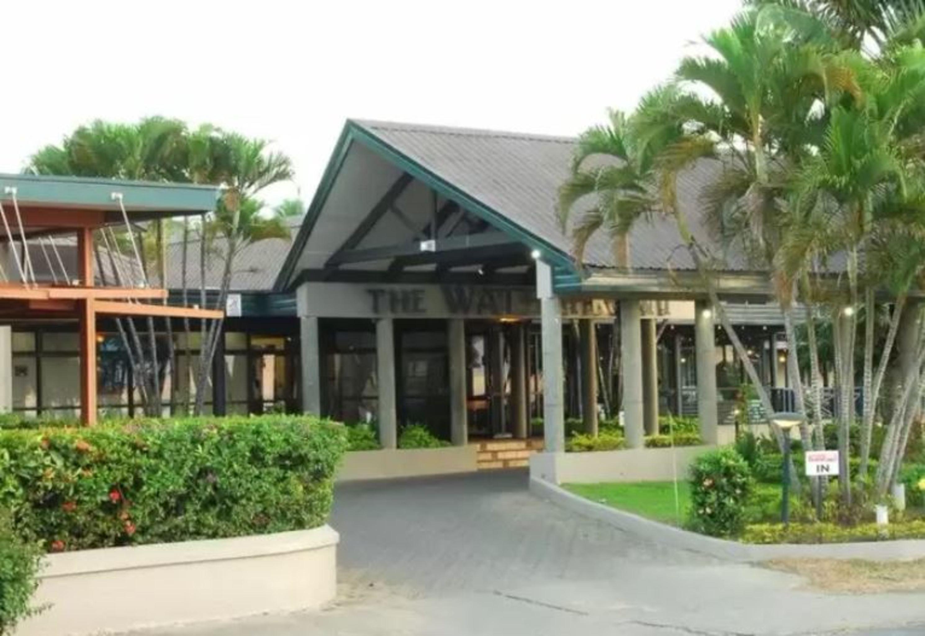 Tanoa Waterfront Hotel Лаутока Экстерьер фото