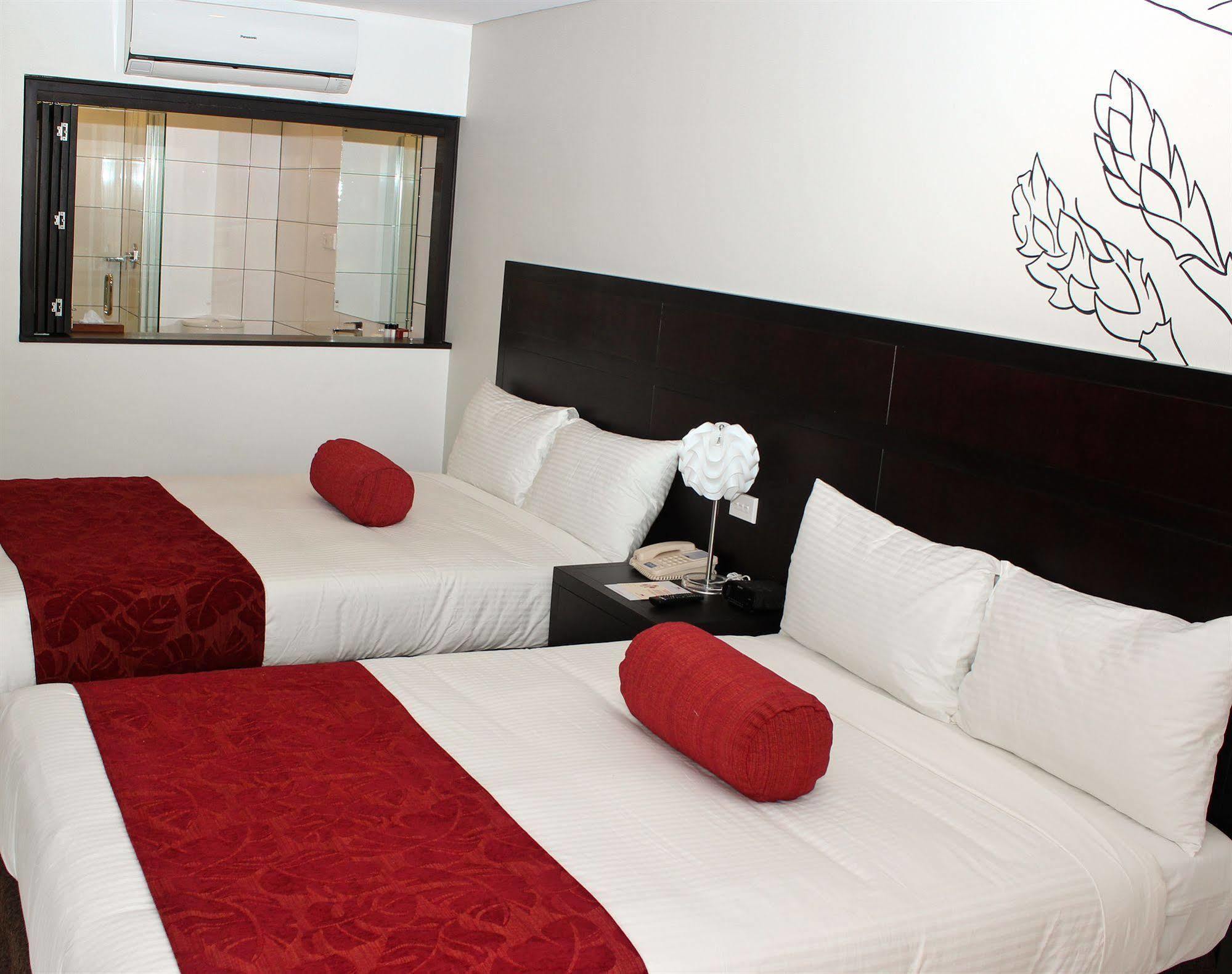 Tanoa Waterfront Hotel Лаутока Экстерьер фото