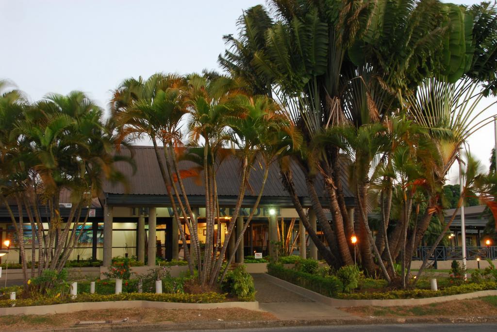 Tanoa Waterfront Hotel Лаутока Экстерьер фото