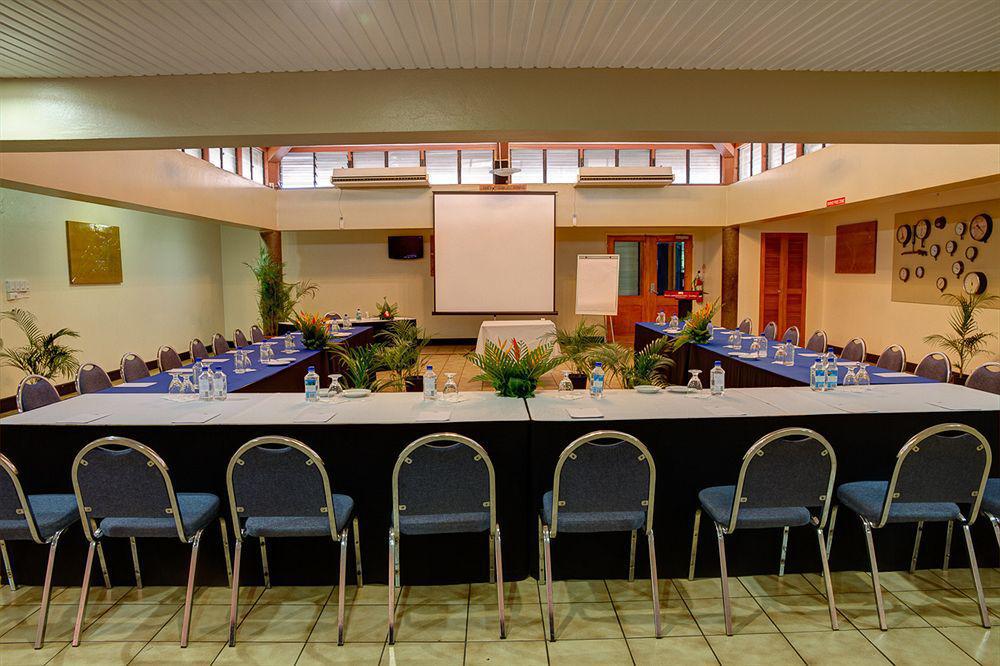 Tanoa Waterfront Hotel Лаутока Экстерьер фото