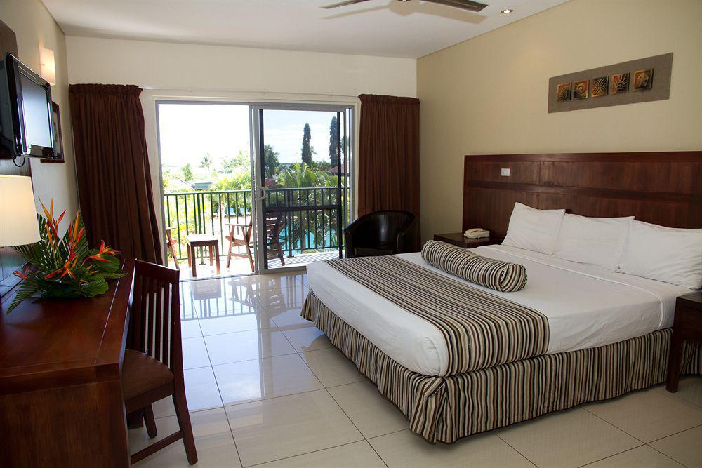 Tanoa Waterfront Hotel Лаутока Экстерьер фото